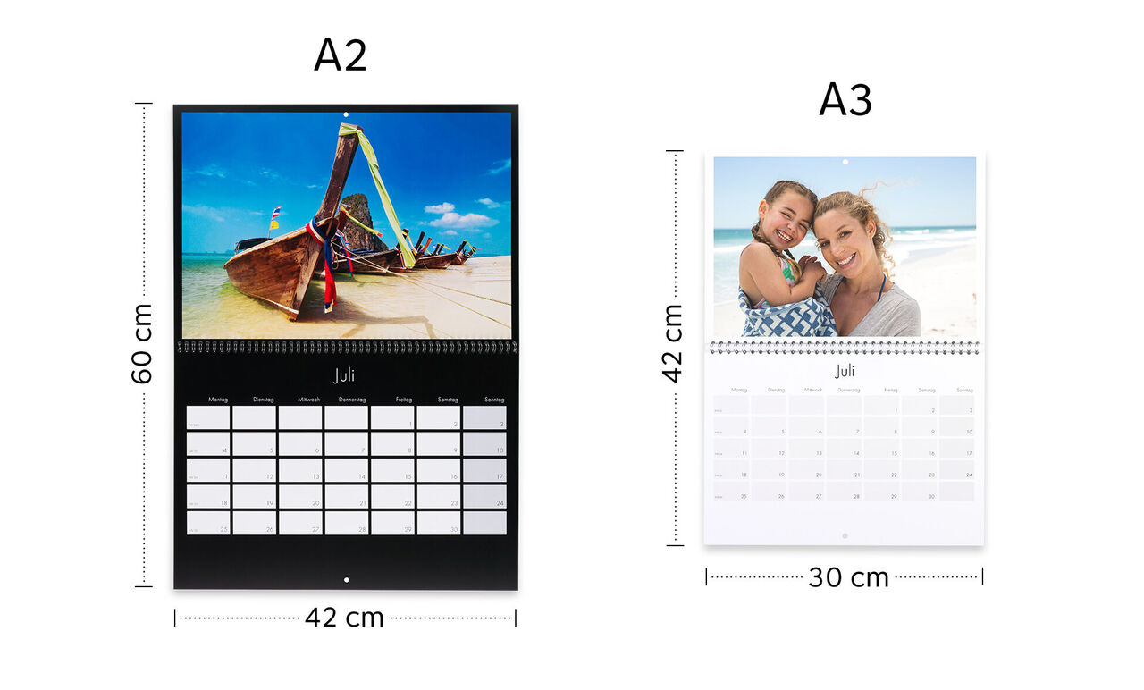 To kalender, en med et strandbillede og den anden med et familieportræt.