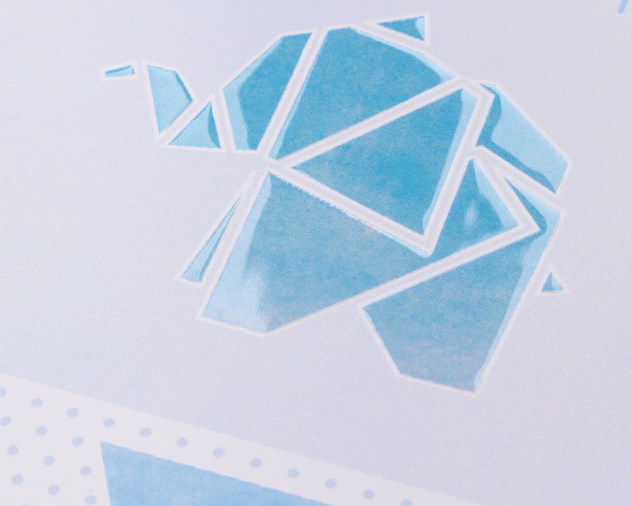 Blå geometriske former, der viser et origami-kranichmotiv.