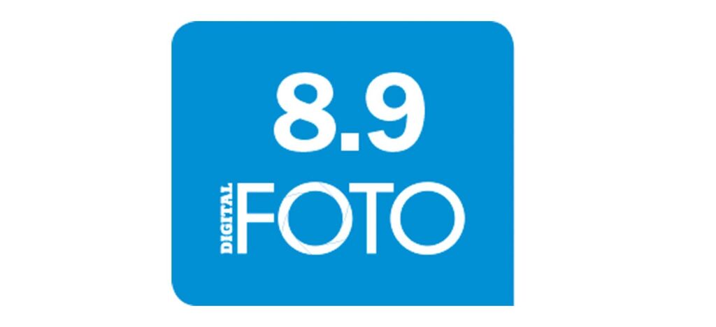 Logoet for CEWE med teksten '8.9 DIGITAL FOTO' i blåt på hvid baggrund.