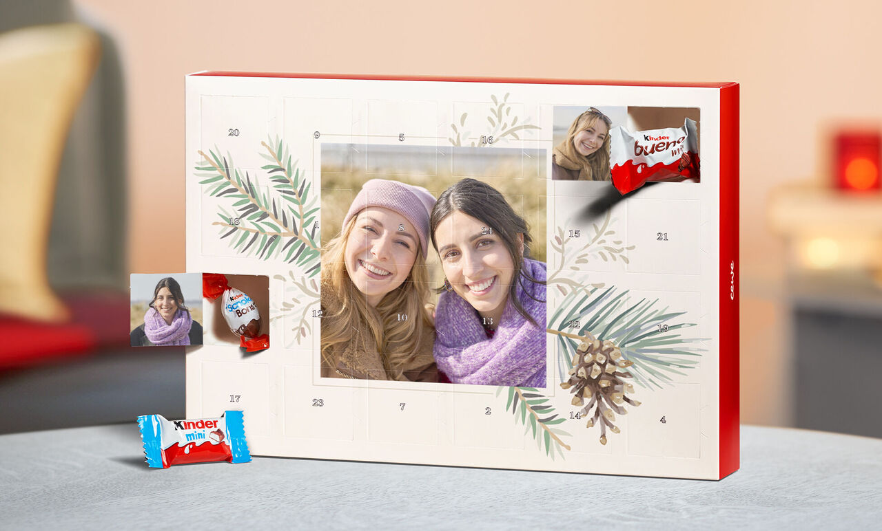 En adventskalender med søde overraskelser og et kærligt billede af to venner.