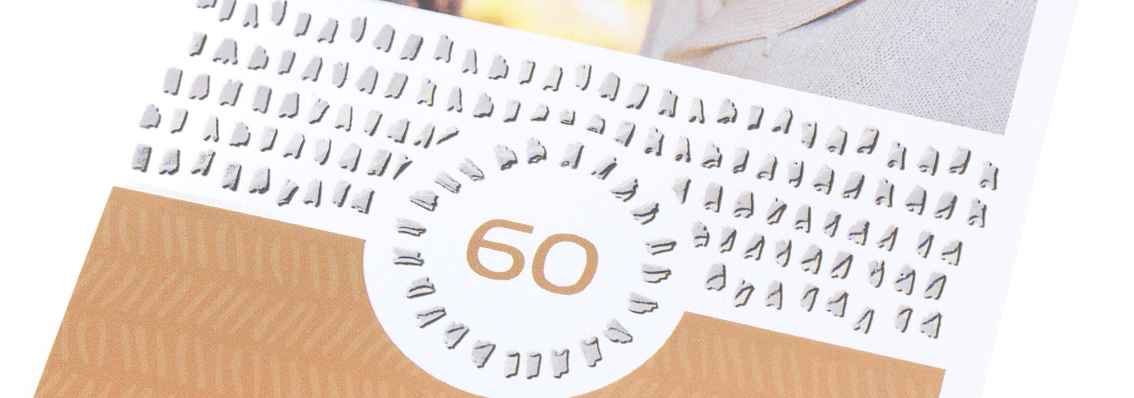 Kalender med tallet 60, kreativt designet med forskellige billeder.